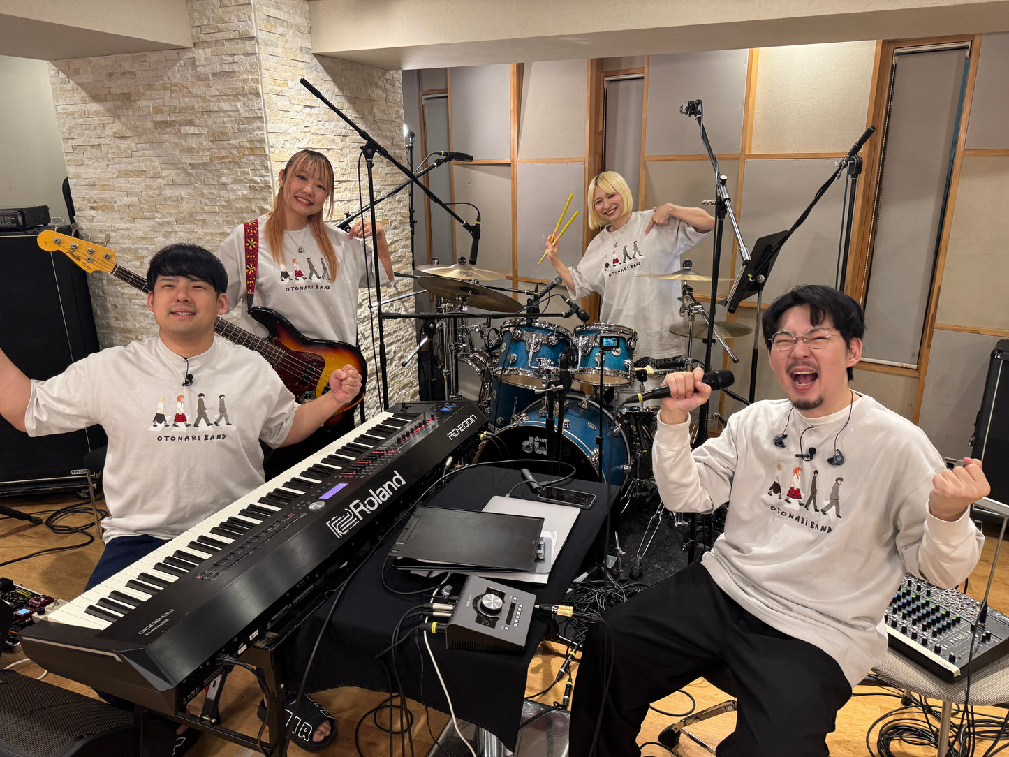 おとラジBand メンバー刺繍 ビッグシルエット Tシャツ